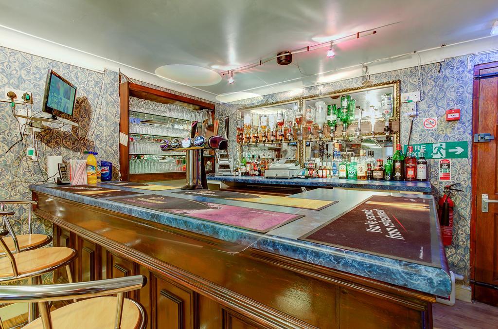 瑞奈斯住宿加早餐旅馆 黑潭 外观 照片